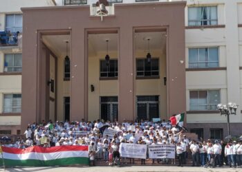 Marchan trabajadores del Poder Judicial