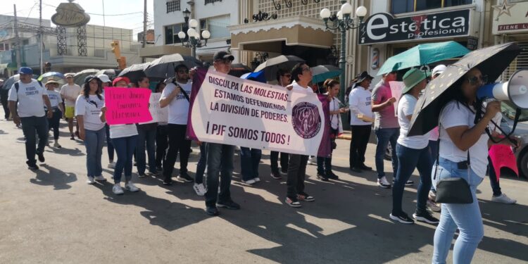 Marchan trabajadores del Poder Judicial