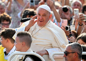 Francisco emprende extensa gira por Asia y Oceanía pese a su frágil salud