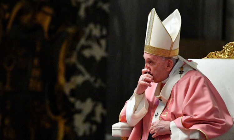 Francisco: Armas contemporáneas hacen obsoletos los límites de la guerra