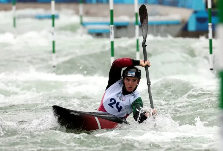 Sofía Reinoso avanza en Kayak Cross y se mantiene en la competencia