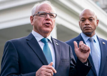 Harris nombra a Tim Walz para Vicepresidente