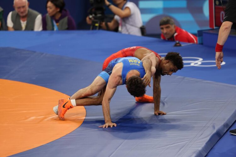 Román Bravo-Young es eliminado en su debut olímpico en París 2024