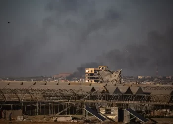 Israel intensifica ataques en Gaza mientras se atenúa el temor a una represalia iraní