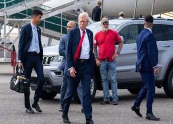 Aterrizaje de emergencia para avión de Donald Trump debido a falla mecánica