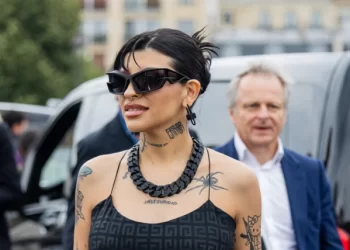 Cazzu retoma su carrera musical con fuerza tras su separación de Christian Nodal