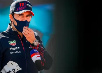 Checo Pérez, respaldado por Red Bull para la segunda parte de la temporada