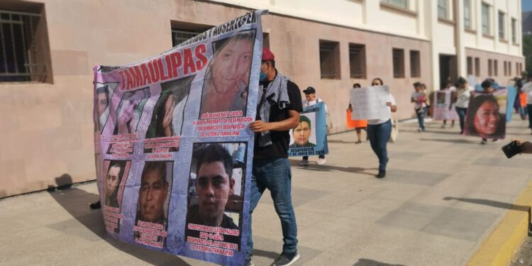 Marchan en Victoria por los desaparecidos