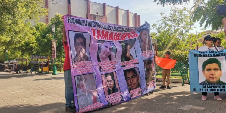 Marchan en Victoria por los desaparecidos