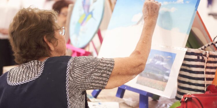 Atiende DIF a más de 21 mil 800 adultos mayores 