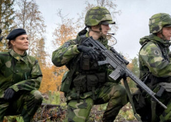 Princesa heredera de Suecia comienza formación militar