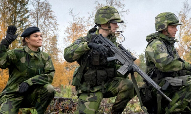 Princesa heredera de Suecia comienza formación militar