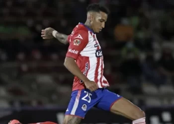 Juan Izquierdo muere tras paro cardíaco en la Copa Libertadores