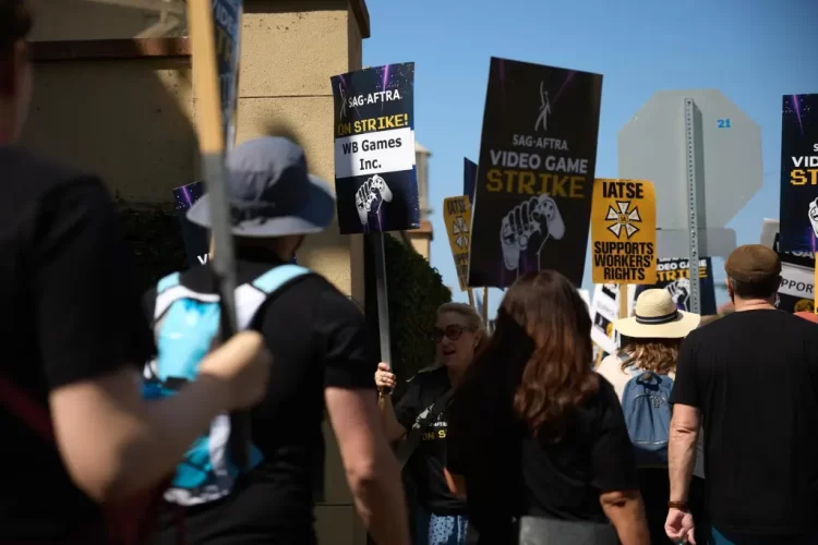 Artistas de videojuegos en huelga exigen protección ante la inteligencia artificial