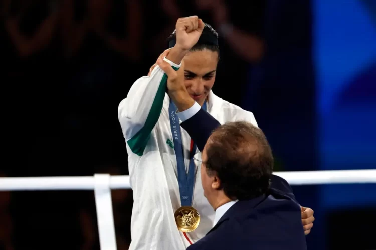 Trump ataca a pugilista argelina y acusa a Harris de promover participación de hombres en deportes femeninos