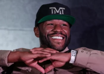 La colección de joyas de Floyd Mayweather está valuada en 100 mdd, según su joyero