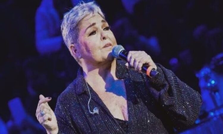 Lupita D’Alessio considera su despedida en Bellas Artes o el Zócalo