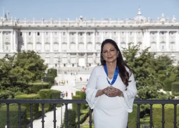 Miami Beach renombra calle en honor a Gloria Estefan