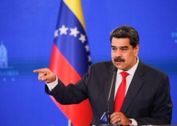 Maduro promete entregar “la totalidad” de las actas electorales