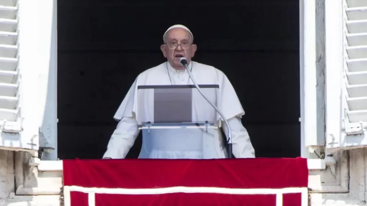 Papa Francisco pide buscar la verdad y evitar la violencia en Venezuela