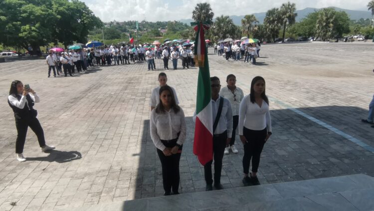 Abogados piden a trajabadores del PJ regresar a laborar