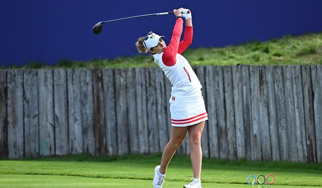 Gaby López se posiciona en el top 20 del golf en París 2024