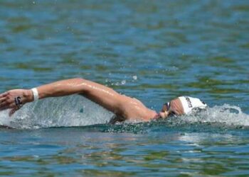 Martha Sandoval se posiciona en el top 20 de aguas abiertas en París 2024