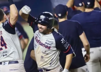 Sultanes logran épica remontada y vencen a Acereros en el séptimo juego