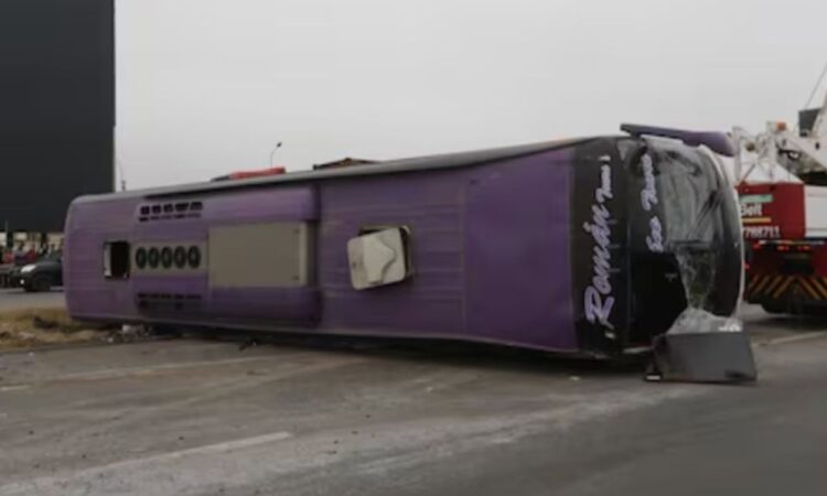 Tragedia en Perú: cuatro muertos y 22 heridos tras volcadura de autobús