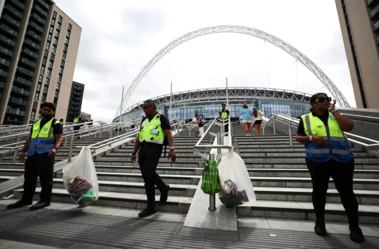 Taylor Swift deslumbra en Wembley entre fuertes medidas de seguridad