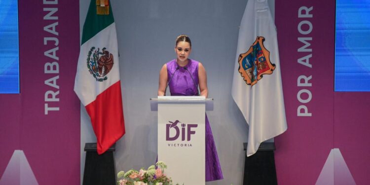 Rinde Lucy Rodríguez de Gattás III Informe al frente del DIF Municipal de Victoria