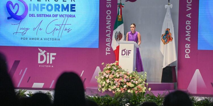 Rinde Lucy Rodríguez de Gattás III Informe al frente del DIF Municipal de Victoria