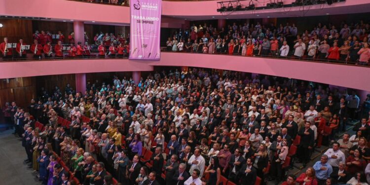 Rinde Lucy Rodríguez de Gattás III Informe al frente del DIF Municipal de Victoria