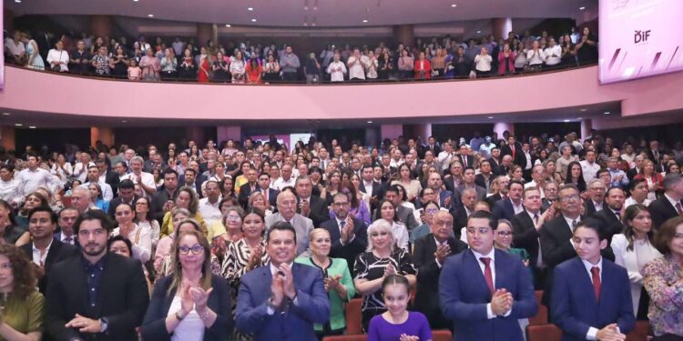 Rinde Lucy Rodríguez de Gattás III Informe al frente del DIF Municipal de Victoria