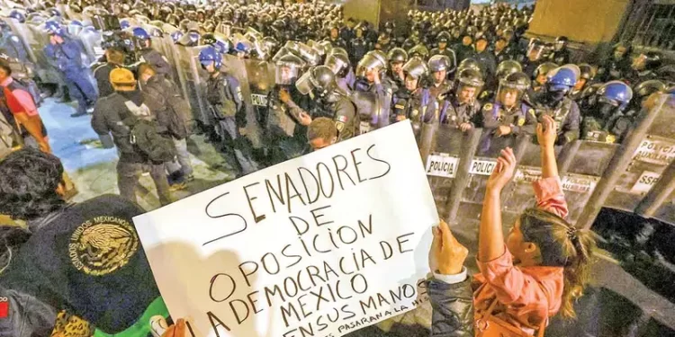 Senadores de Morena, PVEM, PT y uno del PAN aprueban reforma al Poder Judicial 