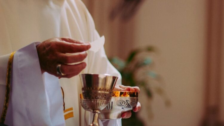 ¿Qué personas no pueden comulgar? Estos son los motivos según la iglesia católica
