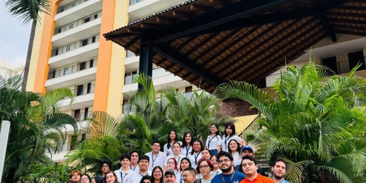 Estudiantes de la UAT destacan en el Congreso Internacional de Investigación del Pacífico 2024