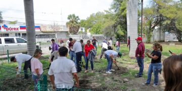 Participa Secretaría de Desarrollo Energético en reforestación del Hospital General de Victoria