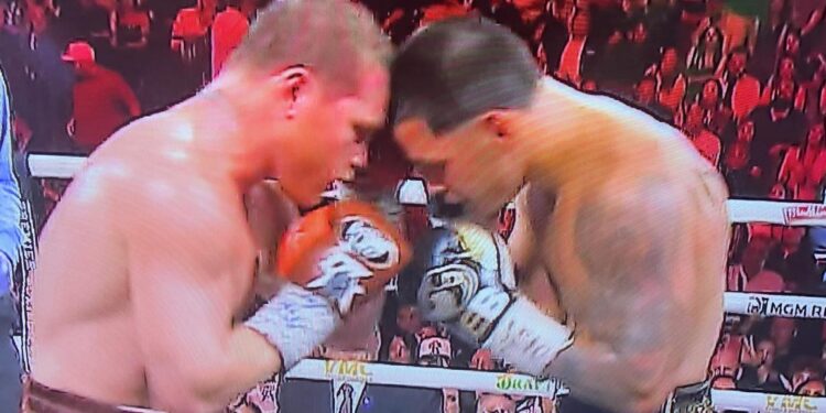 “Canelo’ Álvarez vence por decisión a Edgar Berlanga en Las Vegas