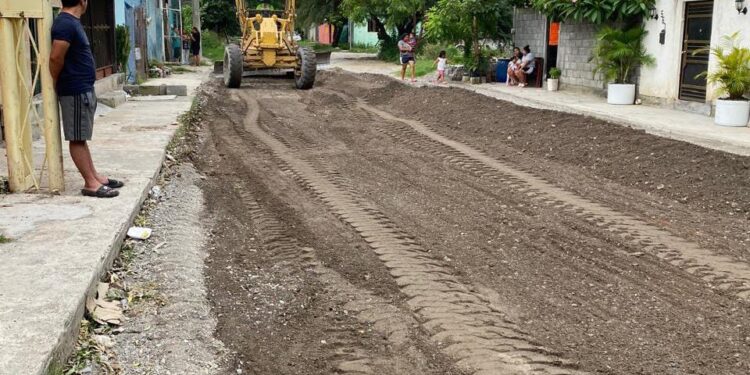 Rehabilita Gobierno de Victoria accesos y calles dañadas por recientes lluvias.