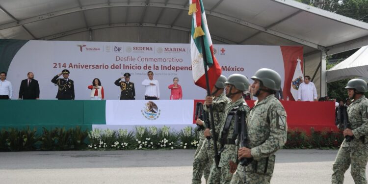 Presidió Américo Villarreal en Cd. Victoria desfile por 214 aniversario del inicio de la independencia de México