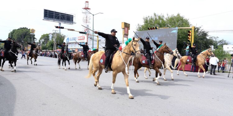 Presidió Américo Villarreal en Cd. Victoria desfile por 214 aniversario del inicio de la independencia de México