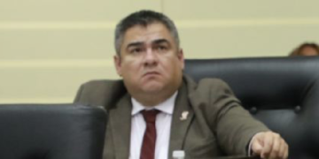 Propone Diputado incluir en educación básica enseñanza de la constitución