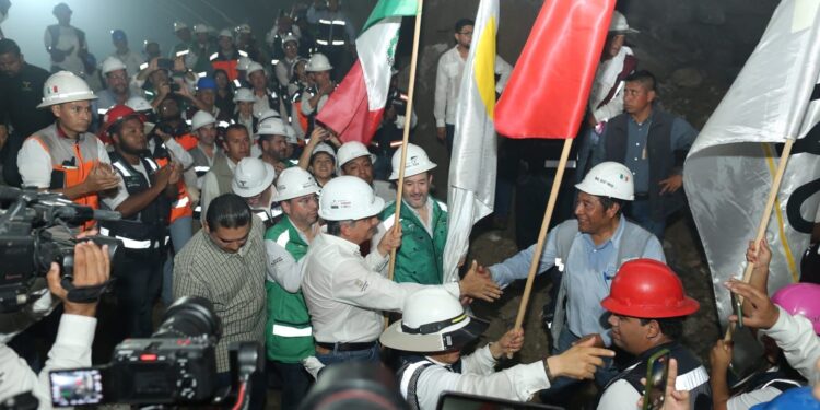 Atestigua gobernador de Tamaulipas conexión de túnel en la autopista Mante-Ocampo-Tula