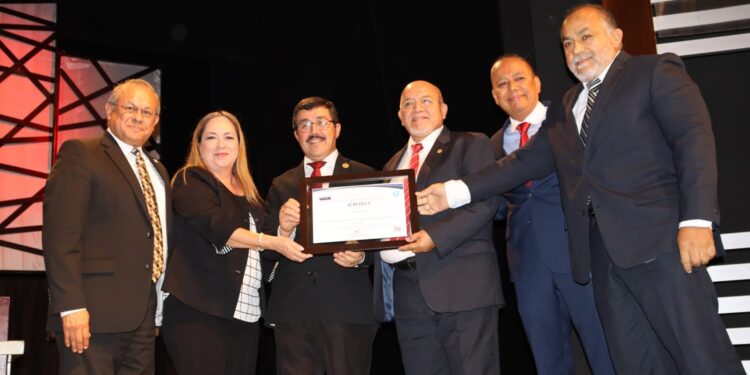 Recibe la UAT reconocimiento nacional por la calidad de sus programas educativos en Tamaulipas