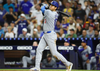 El japonés Ohtani logra récord de 50 jonrones y 50 robos de base en una temporada con Dodgers