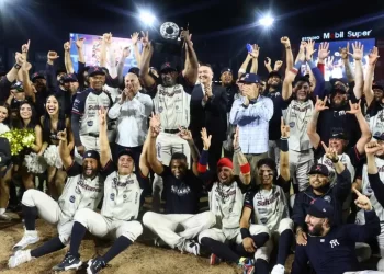 Sultanes de Monterrey completa la misión, se corona en el Norte y avanza a la Serie del Rey
