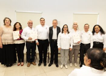 Ajustan gabinete en la Secretaría de Educación de Tamaulipas; entregan tres nombramientos