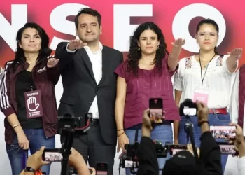 Luisa María Alcalde protesta como dirigente nacional de Morena; Andy López secretario de organización