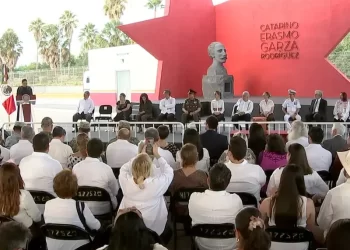 AMLO encabeza develación del busto de Catarino Garza Rodríguez en Matamoros, Tamaulipas